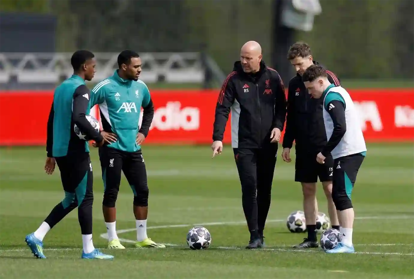 อาร์เน่อ สล็อต ไม่กังวลอนาคตคุมทัพ ลิเวอร์พูล ยืนยันบอร์ดบริหารและแฟนบอลยังคงสนับสนุนเต็มที่