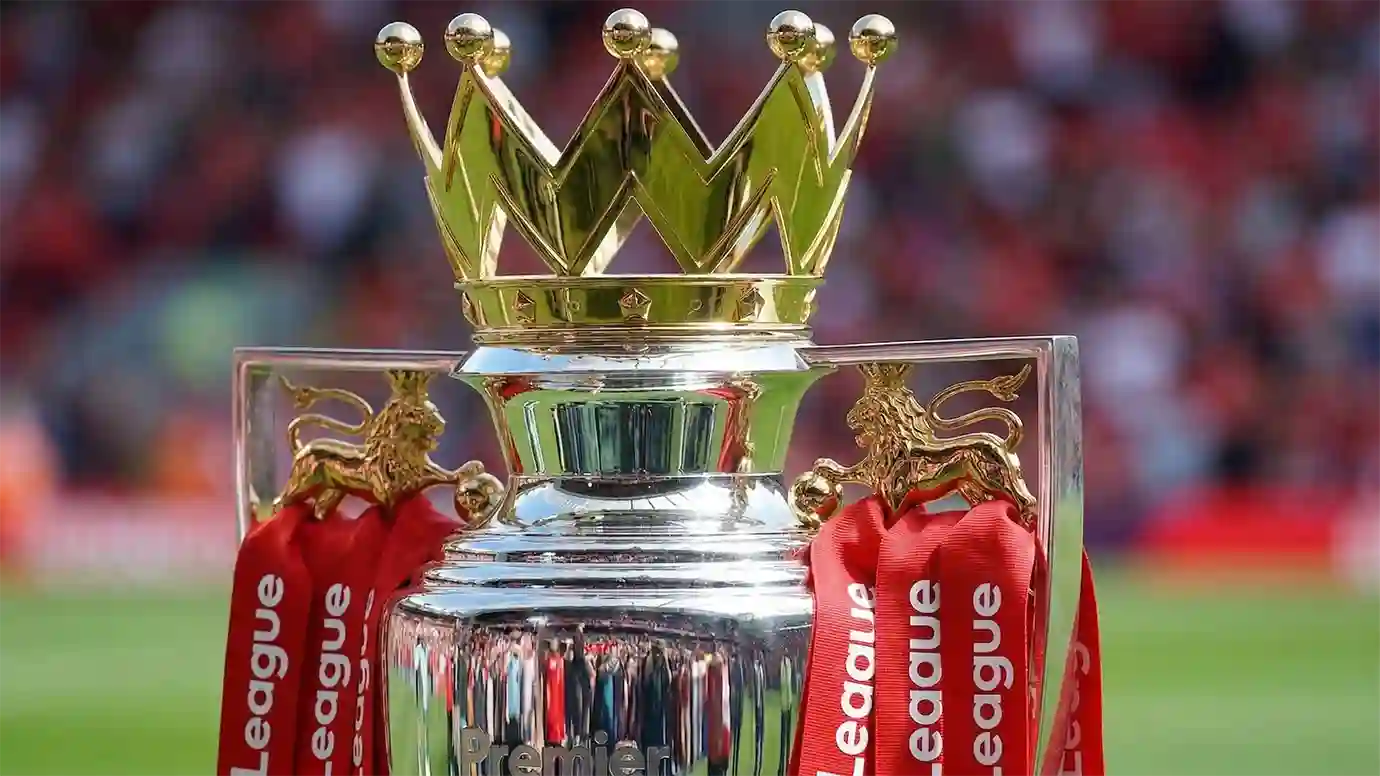 ผู้เล่นอาร์เซน่อลออกอาการผิดหวังทรุดลงกับพื้น หลัง อาร์เซน่อล แพ้ บอร์นมัธ 1-2 ในศึกพรีเมียร์ลีก