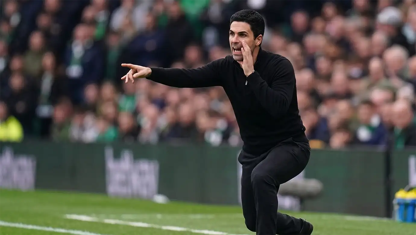 นักเตะปืนใหญ่ในจังหวะที่ อาร์เซน่อล ทำสถิติแพ้เกมในประเทศ 4 นัดติดต่อกันรอบ 8 ปี