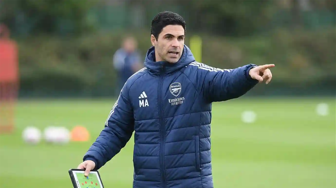 มิเกล อาร์เตต้า กุนซือปืนใหญ่ กับแท็กติก อาร์เตต้า เปิดเพลงเชียร์ ปลุกใจก่อนดวลบอร์นมัธ ในสนามซ้อม