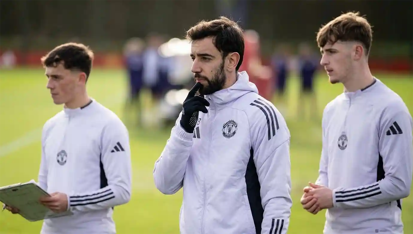 ต่อสัญญา บรูโน่ แฟร์นันด์ส แมนยู กัปตันทีมผู้เป็นแบบอย่างที่ดีของดาวรุ่ง