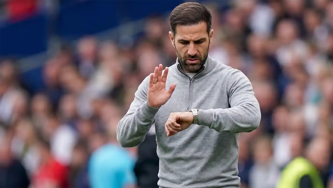 เชส ฟาเบรกาส กุนซือโคโม่ในจังหวะที่ ประธานโคโม่หนุนเชสฟาเบรกาสคุมทีมใหญ่