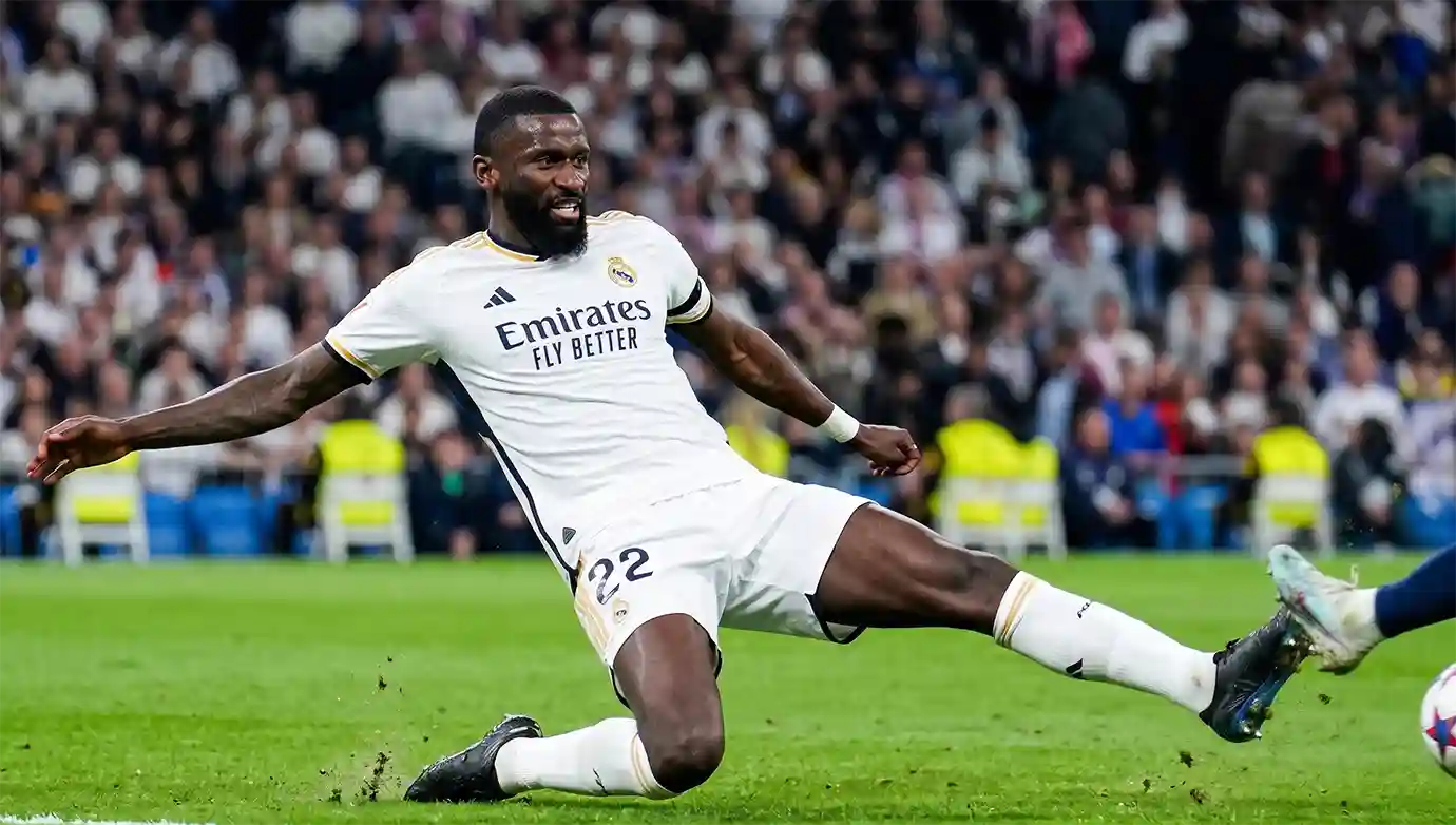 ข่าว เชลซี ดึง อันโตนิโอ รือดิเกอร์ กลับมาคุมแนวรับ