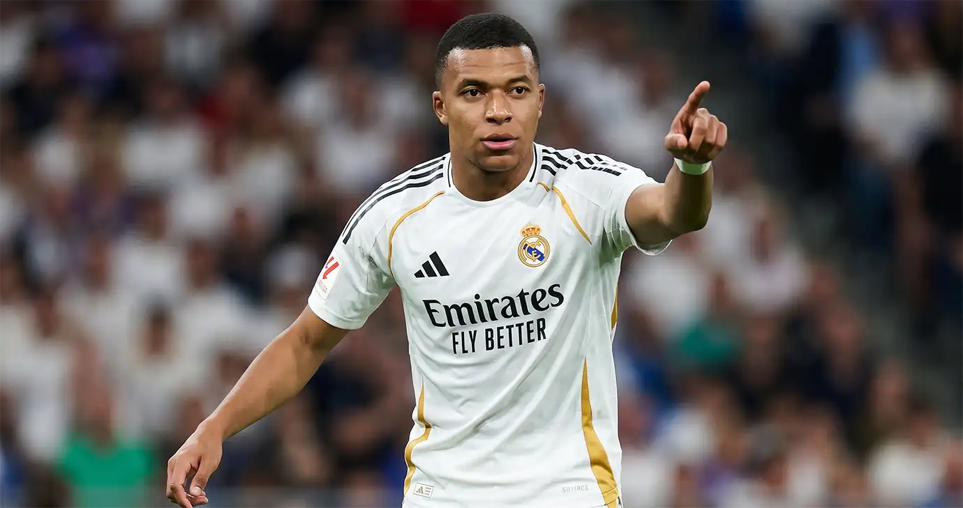 คีลิยัน เอ็มบัปเป้เจ็บต้นขา ระหว่างลงสนามให้ เรอัล มาดริด ในเกมพบกับ เรอัล เบติส