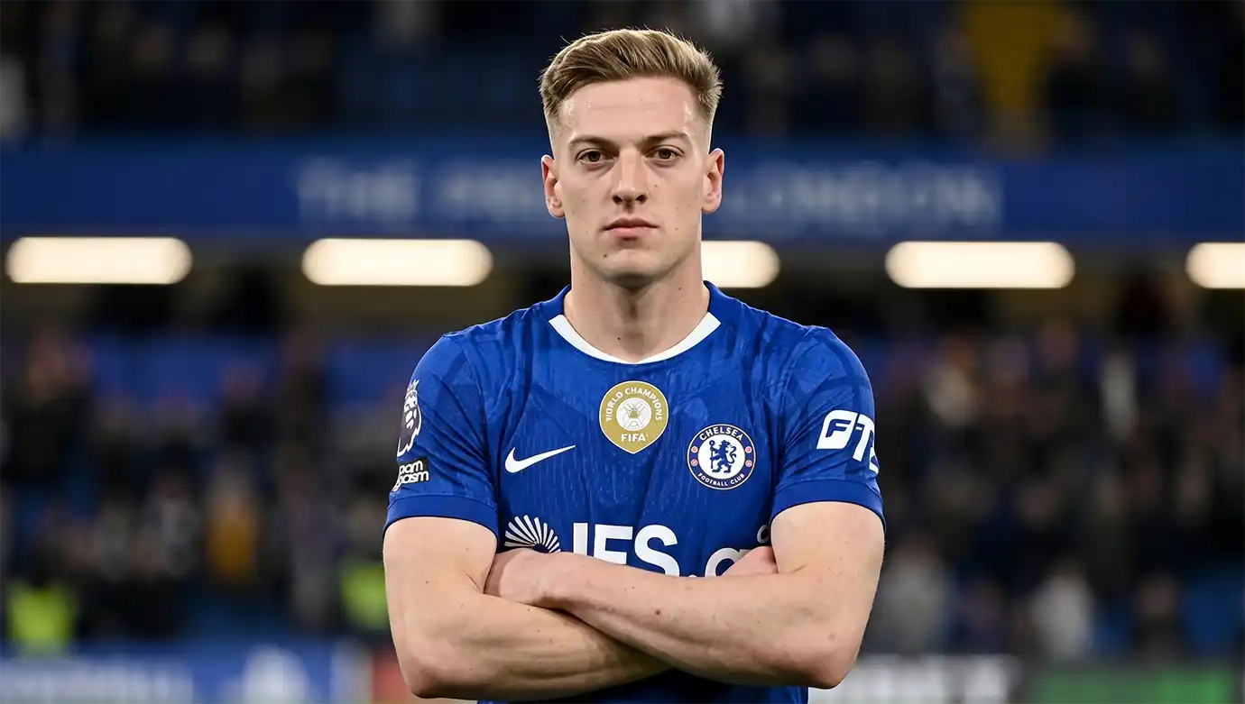 เลียม ดีแล็ป กองหน้าเชลซีแสดงอาการผิดหวังในเกมที่ เลียม ดีแล็ป เสียดายเชลซีพ่ายแมนยู ทั้งที่ครองเกมเหนือกว่า