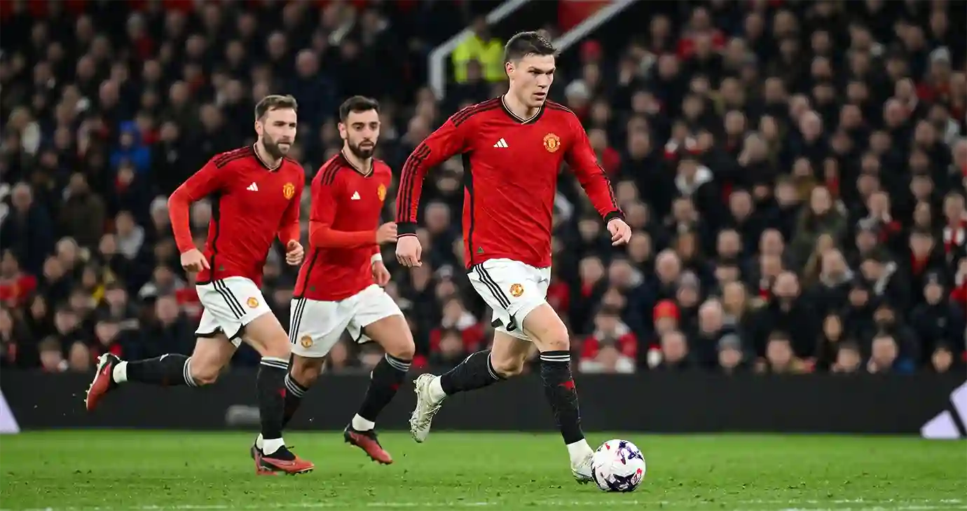 นักเตะแมนฯ ยูไนเต็ดมีอาการล้าและสนิมเกาะจากการ พักแข่งนานเกินไปส่งผลเสียต่อนักเตะ แมนยู