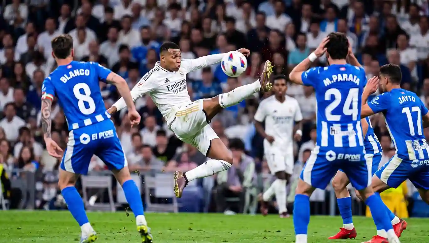 เป้-วินิซัลโวราชัน2-1ตามบาร์ซ่า6แต้ม ในเกมลา ลีกา สเปน ที่สนามซานติอาโก้ เบร์นาเบว