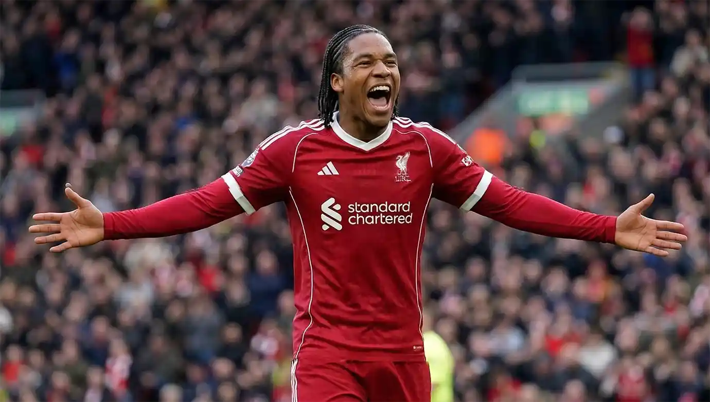 ริโอ เอ็นกูโมฮา แข้งอายุน้อยที่สุดยิงในแอนฟิลด์ ทำลายสถิติของ ราฮีม สเตอร์ลิ่ง