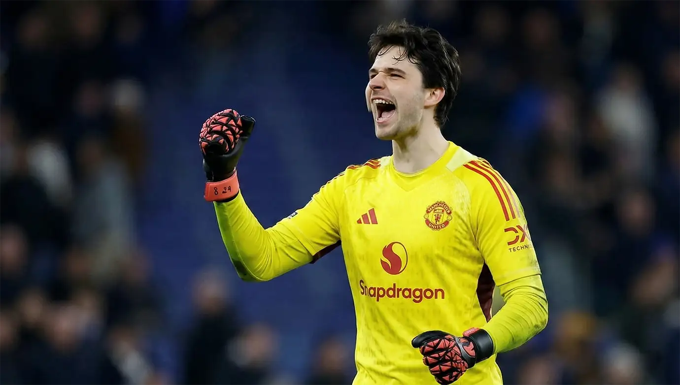 เซนเน่อ ลัมเมนส์ แมนยู ผู้รักษาประตูดาวรุ่งเบลเยียมขณะลงสนาม