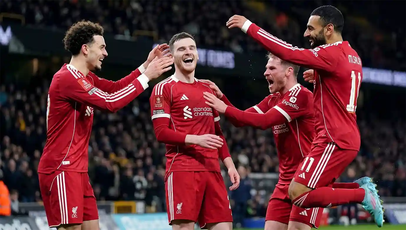 ติอาโก้ อัลกันตาร่า สดุดี โมฮาเหม็ด ซาลาห์ และ แอนดรูว์ โรเบิร์ตสัน ก่อนอำลาลิเวอร์พูล