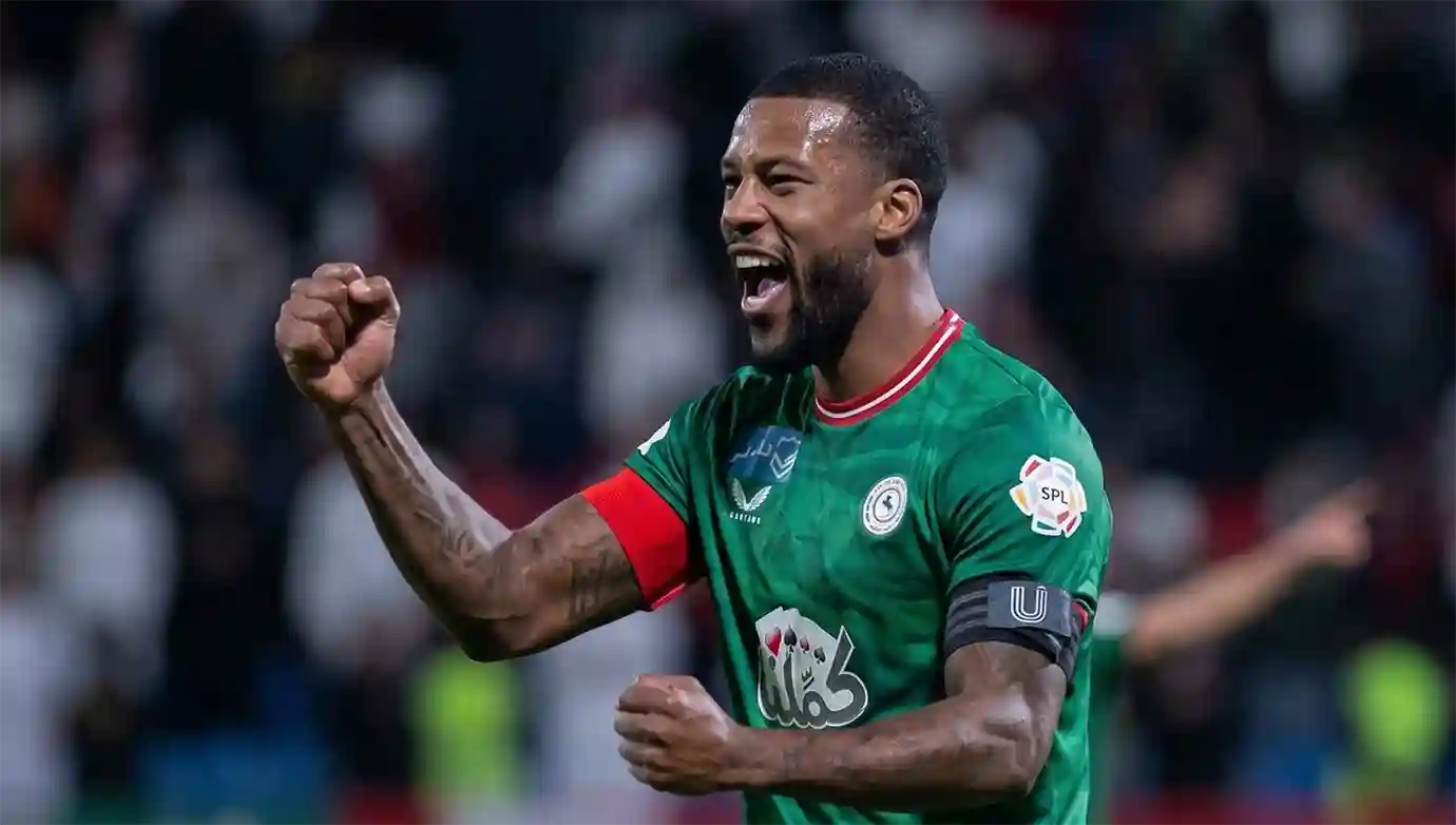 จอร์จินโย่ ไวนัลดุม อดีตกองกลางลิเวอร์พูล ที่มีข่าวว่า ไวนัลดุม อยากกลับพรีเมียร์ลีก หลังอำลาซาอุ