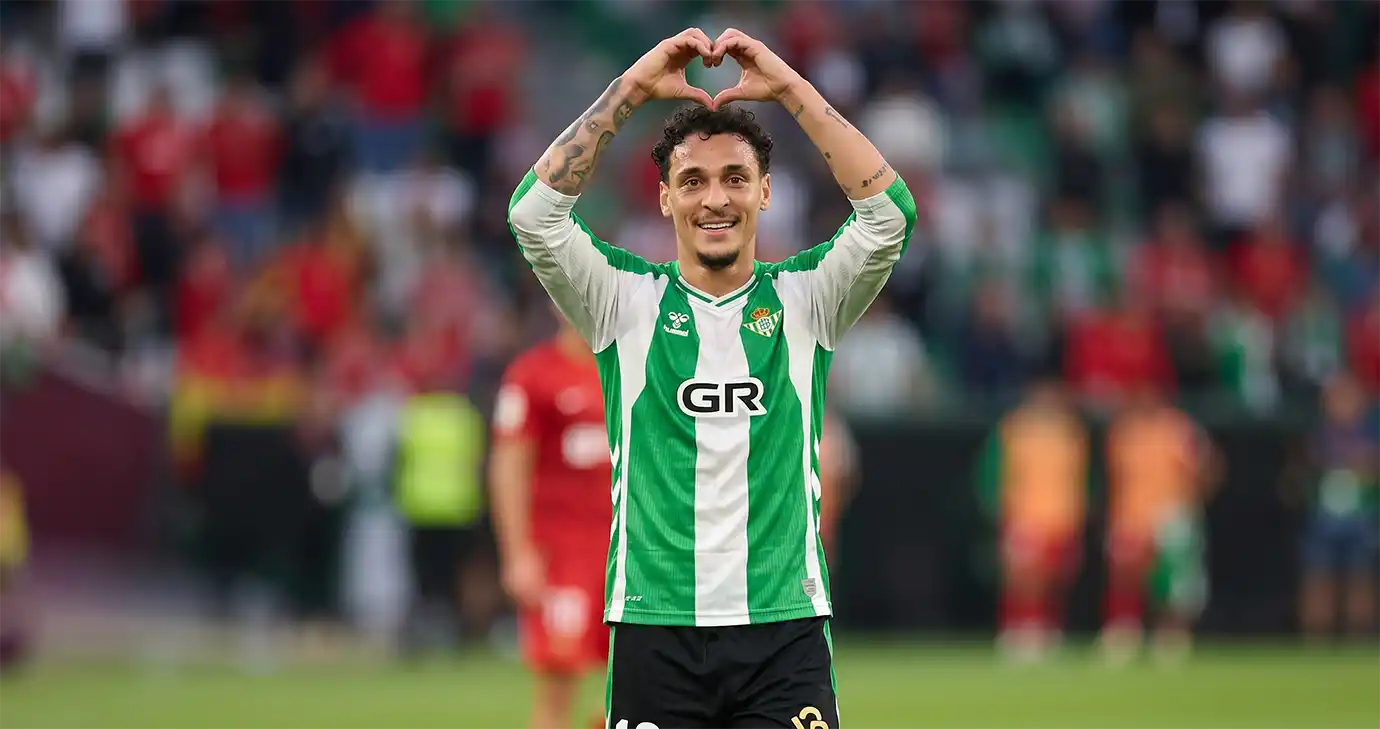 ภูมิใจที่สุด! อันโตนี่ปลื้มพา เรอัล เบติส คืน UCL รอบ 20 ปี ลืมฝันร้ายหลุมผีแดง 1 อันโตนี่ ฉลองชัยชนะกับเรอัล เบติส ในประเด็นข่าว ภูมิใจที่สุด! อันโตนี่ปลื้มพา เรอัล เบติส คืน UCL รอบ 20 ปี