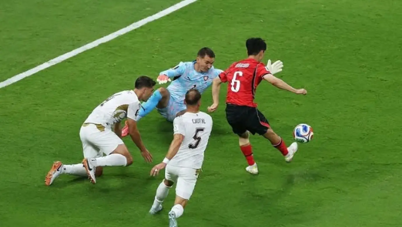 โสมขาวแซงเช็ก รัวสองประตูคว้าชัย 2-1